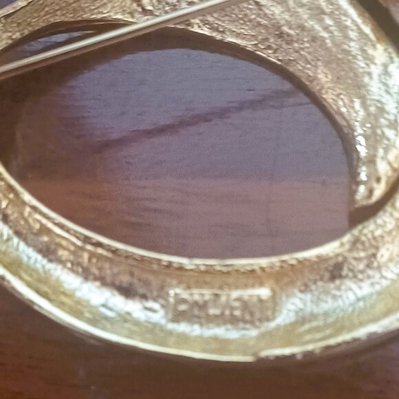 Elegant Omjent Brooch - Picture 3 of 5